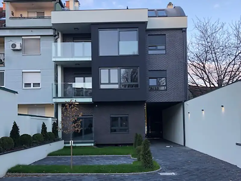 Vojvode Knićanina 3